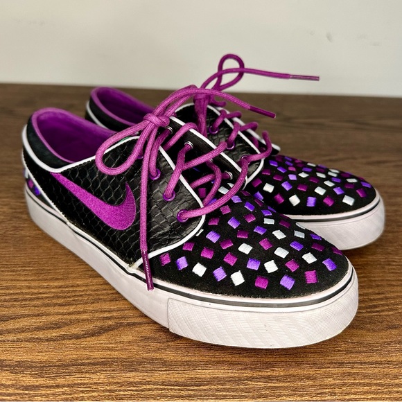 Nike SB Stefan Janoski Doernbecher Sneakers Size Youth